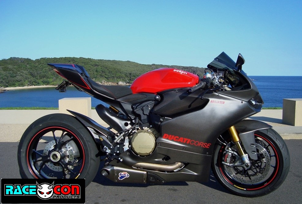 Ducati Panagale 1199 with carbon panels